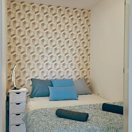 Serenity Ocean View Apartment *